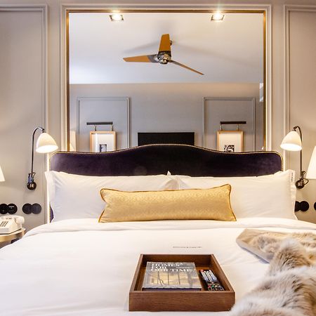 Browns Avenue Hotel Lisboa Eksteriør bilde A bedroom at The Carlyle
