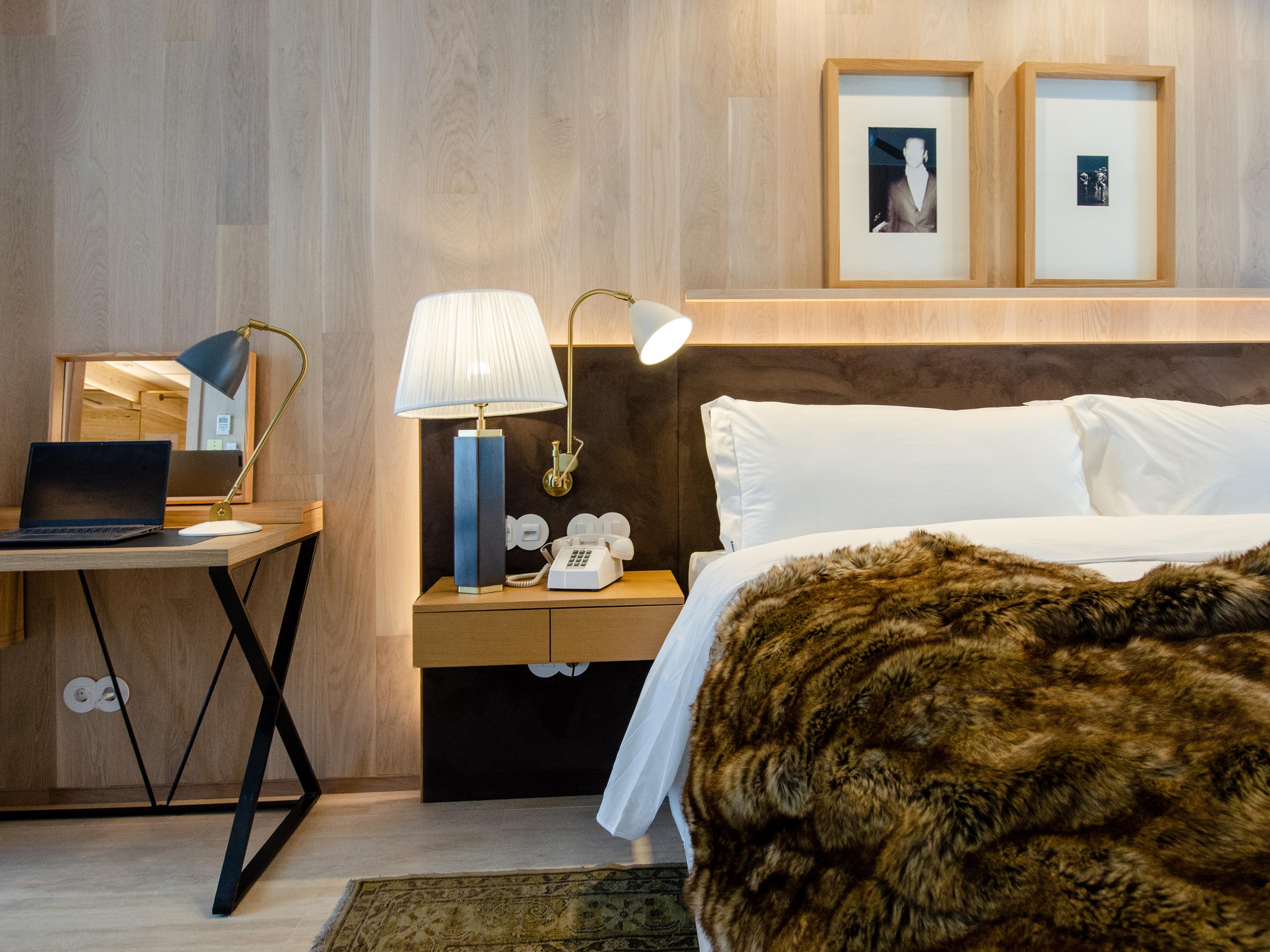 Browns Avenue Hotel Lisboa Eksteriør bilde A bedroom at the hotel