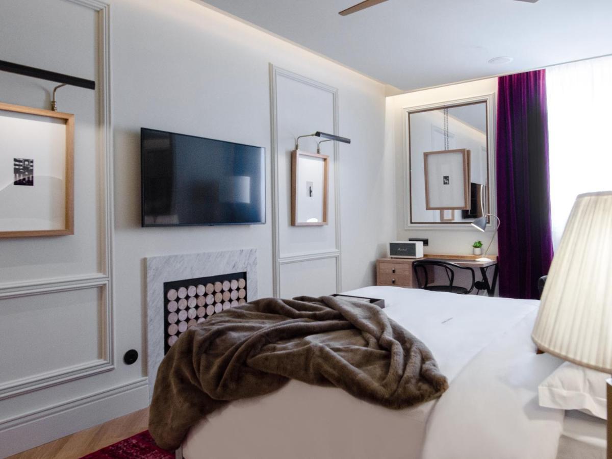 Browns Avenue Hotel Lisboa Eksteriør bilde A room at the hotel