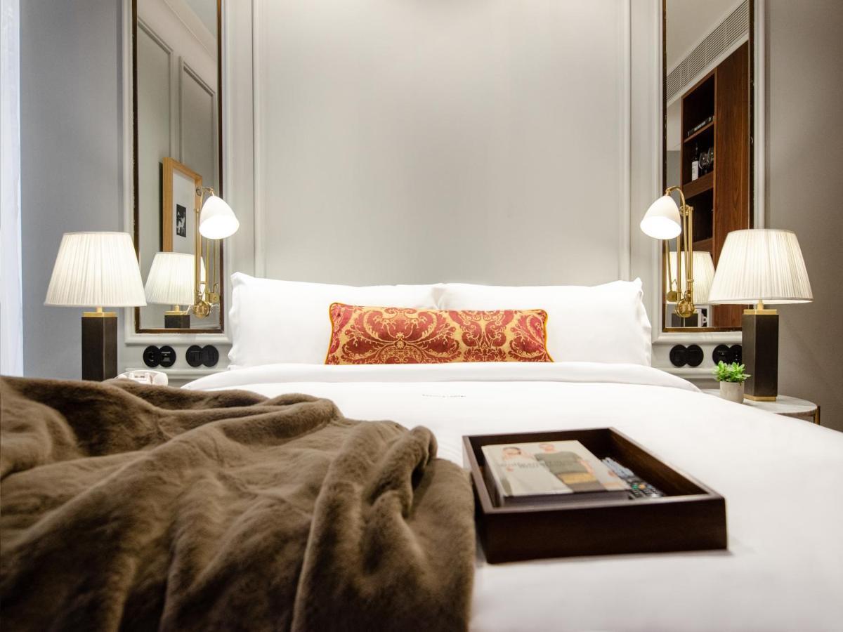 Browns Avenue Hotel Lisboa Eksteriør bilde A bedroom at The Hari