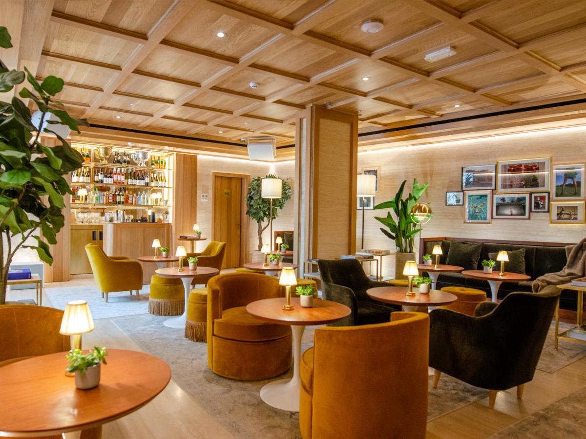 Browns Avenue Hotel Lisboa Eksteriør bilde The Lounge at London Heathrow Airport
